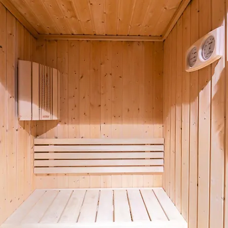 Chic Avec Sauna Et Parking Au Centre De - Fr-1-343-190 Apartment Chamonix
