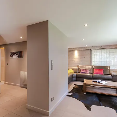 Appartement Chic Avec Sauna Et Parking Au Centre De - Fr-1-343-190